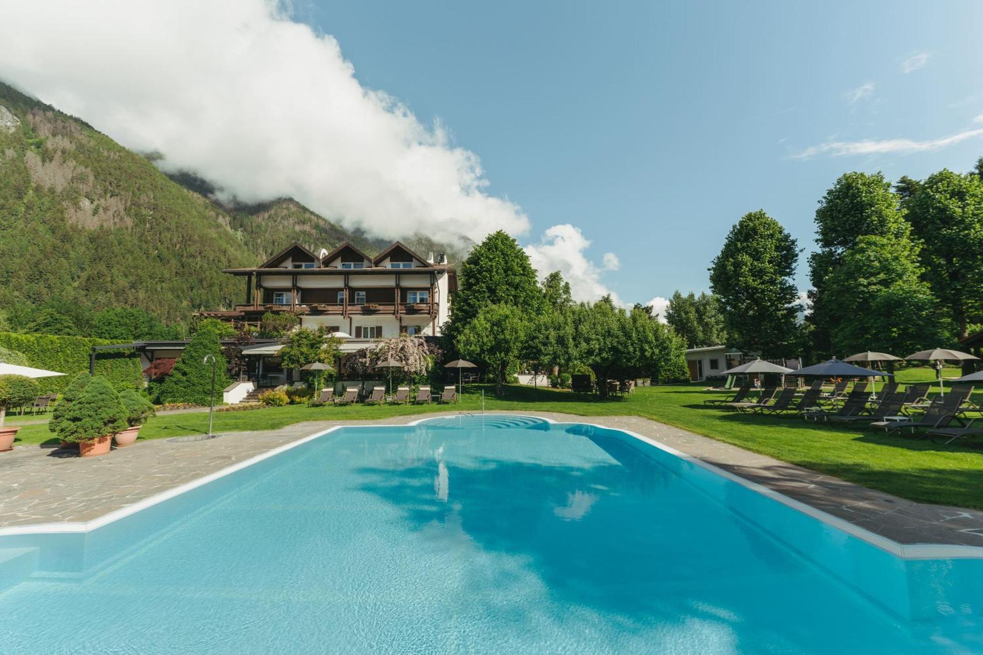 Ferien & Wellnesshotel Windschar Brunico Dış mekan fotoğraf