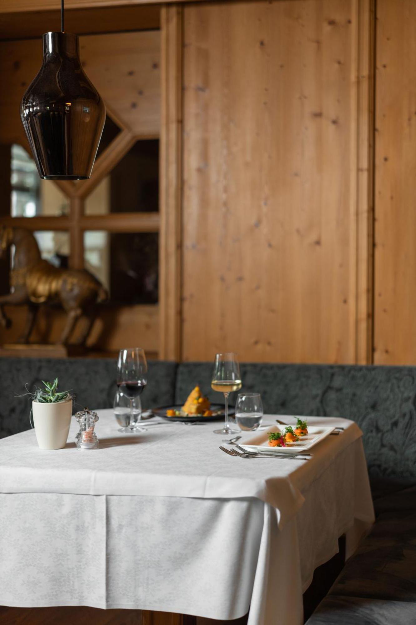 Ferien & Wellnesshotel Windschar Brunico Dış mekan fotoğraf
