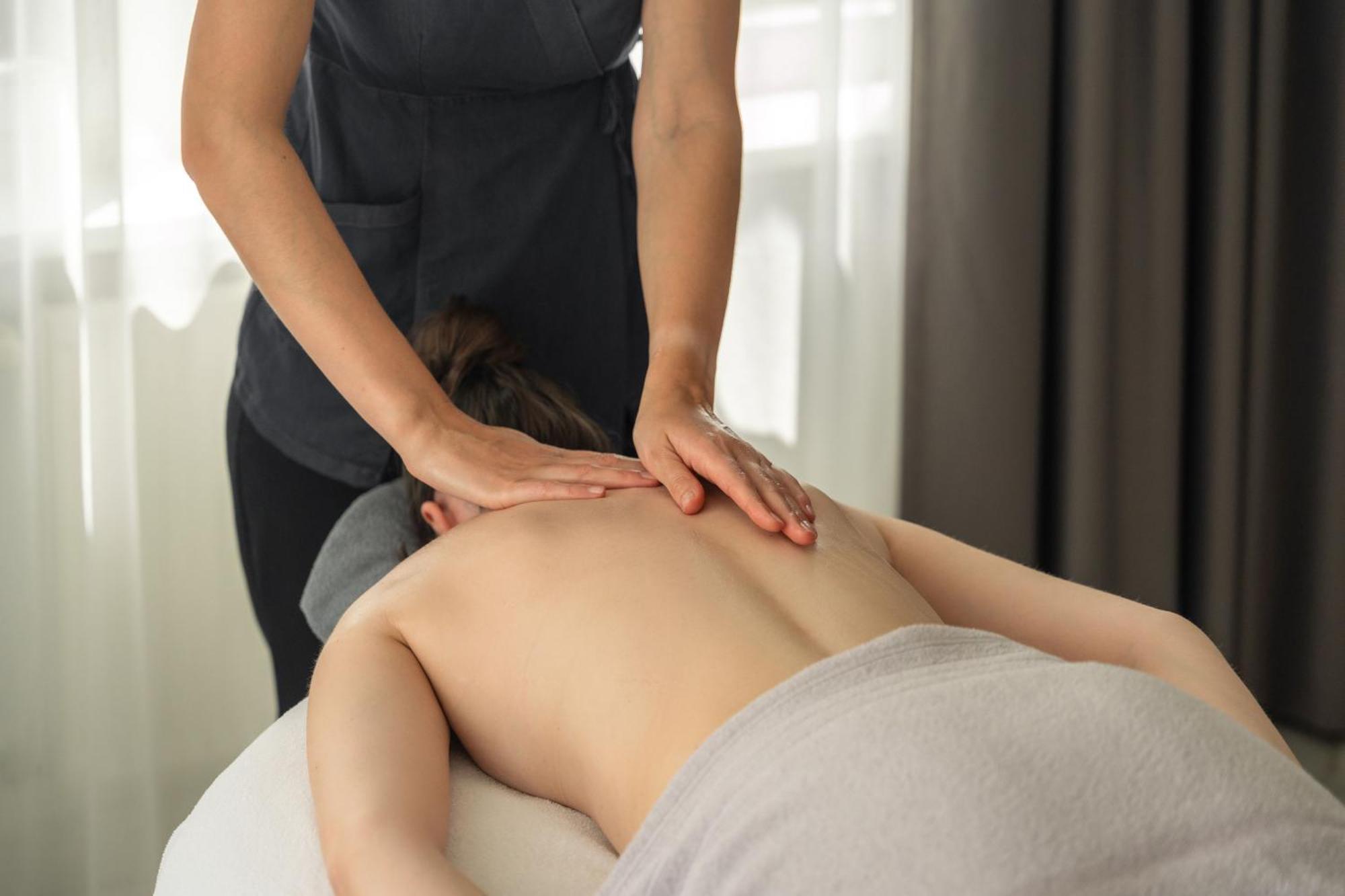 Ferien & Wellnesshotel Windschar Brunico Dış mekan fotoğraf